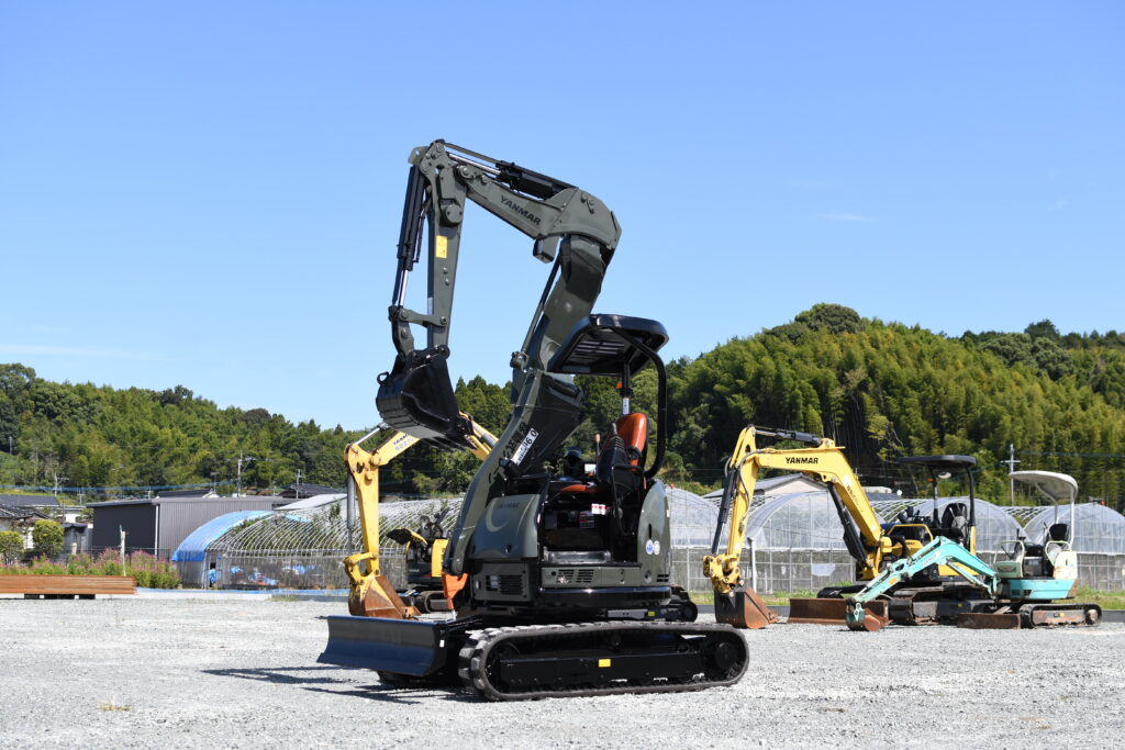 ヤンマー 小型バックホー ディーゼルエンジン B3 B3δ/B4δ（B3-7/B4-7）｜ミニショベル／油圧ショベル｜建設機械｜ヤンマー