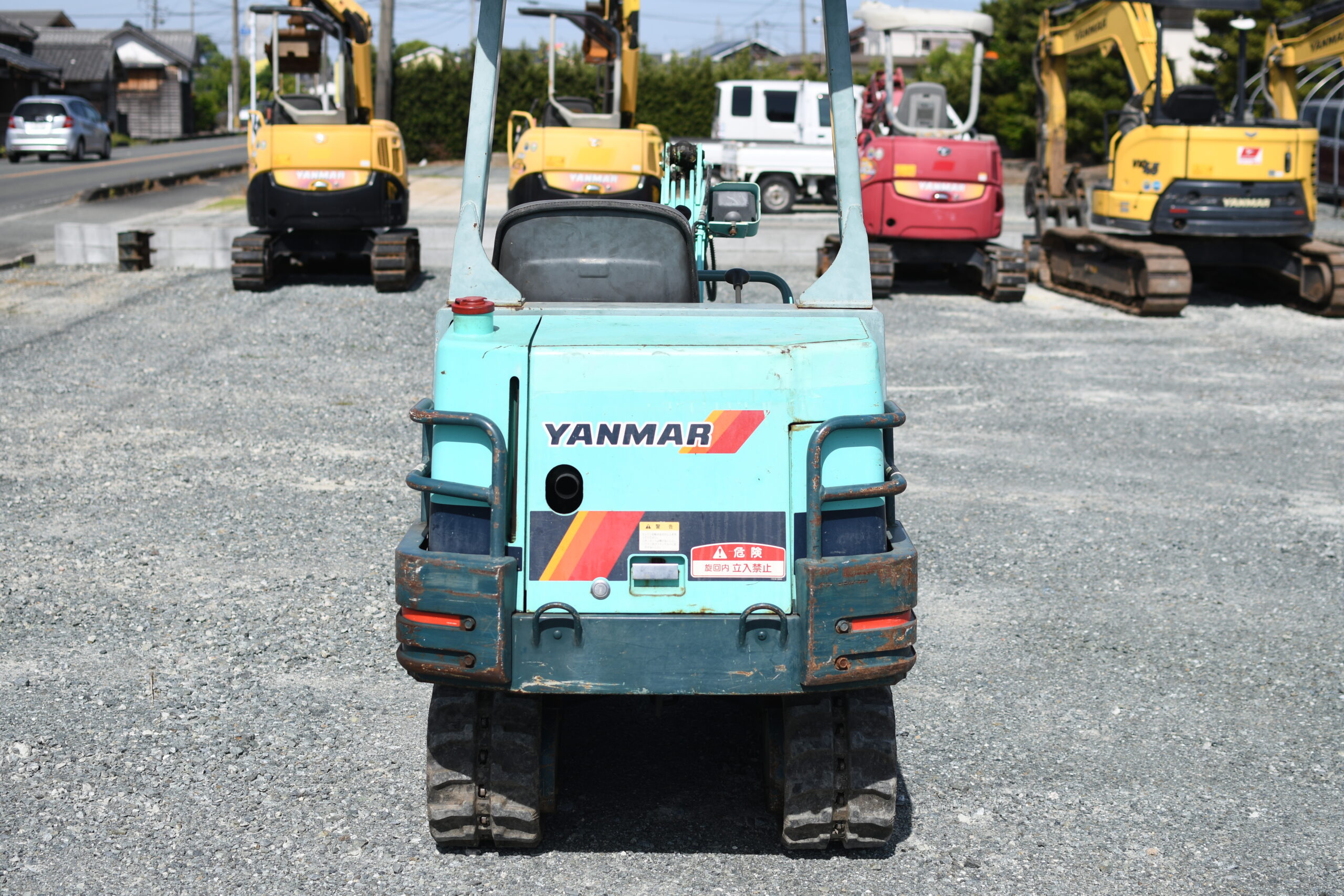 ヤンマー ミニユンボ 油圧ショベル B12-2 1トンクラス ／50km