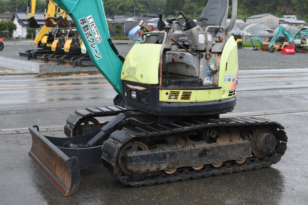 ヤンマーB4-6A | 八女ヤンマー建機株式会社 – ヤンマー小型建設機械と